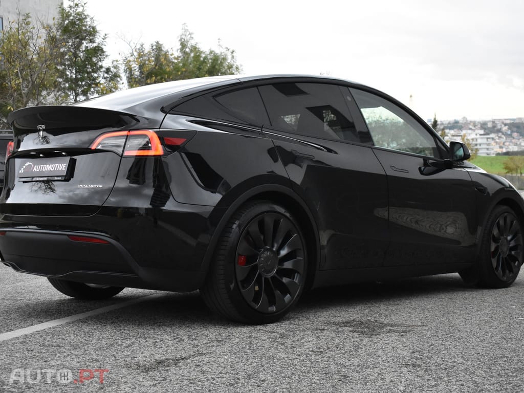 Tesla Model Y Performance Tração Integral