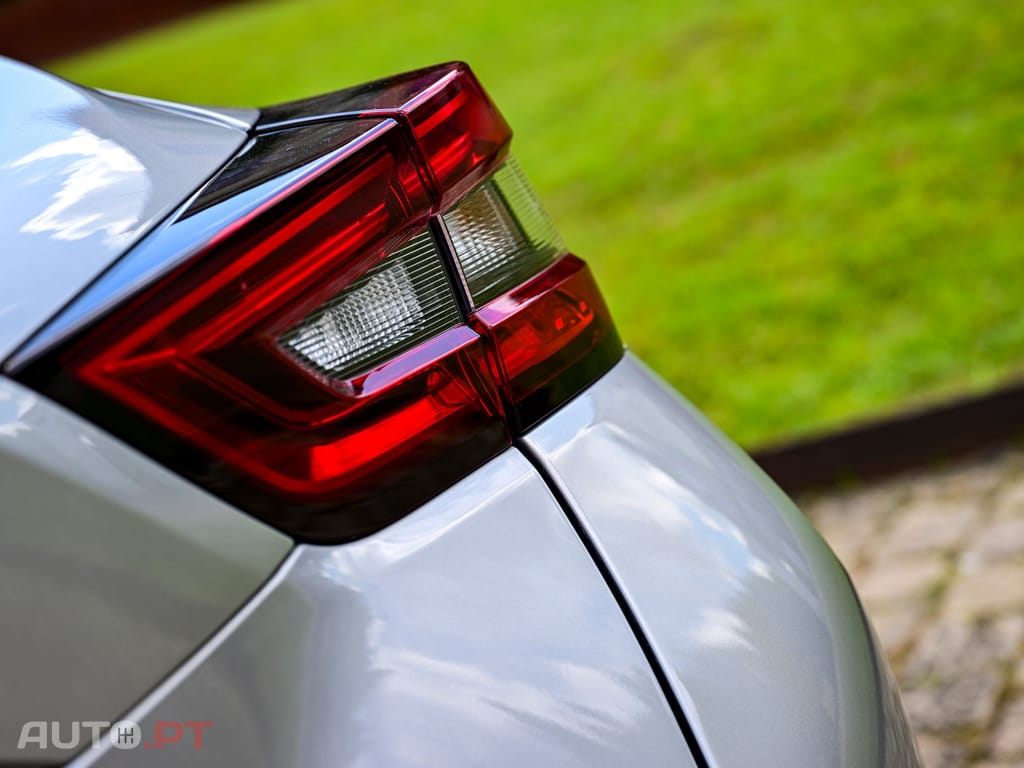 Nissan Juke 1.0 DIG-T N-Connecta