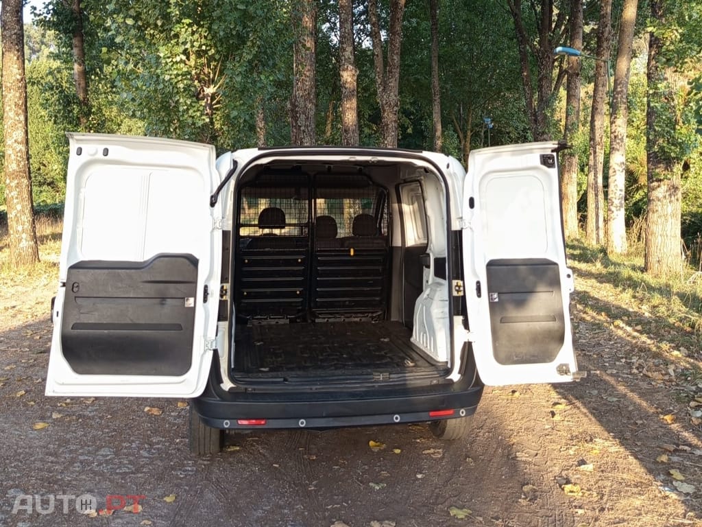 Fiat Doblo Cargo Furgão 1.3D Multijet