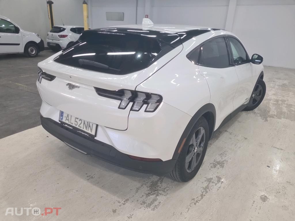 Ford Mustang Mach-E Standard