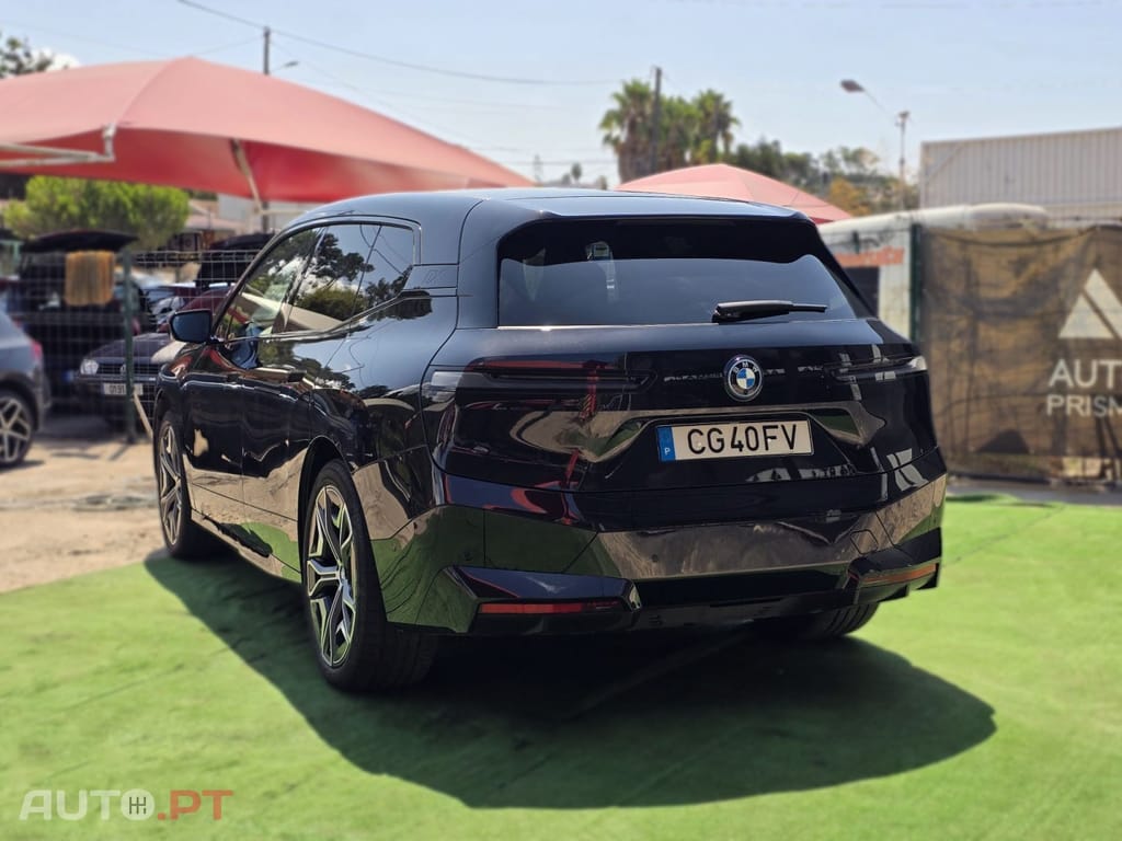 BMW iX xDrive 50