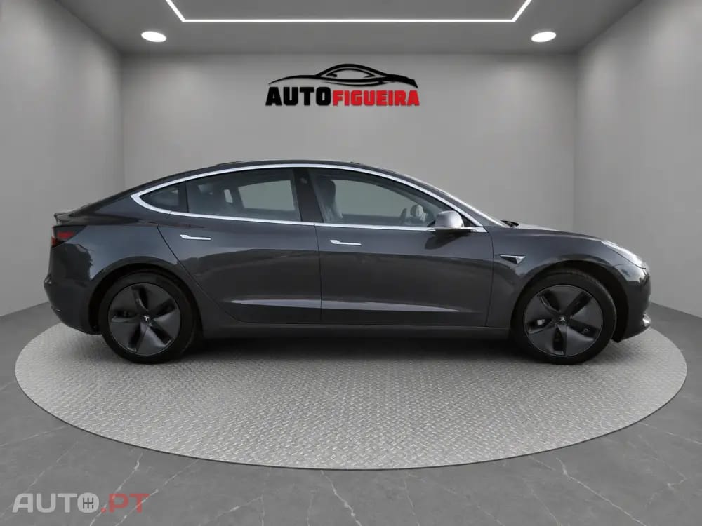 Tesla Model 3 Tração Traseira