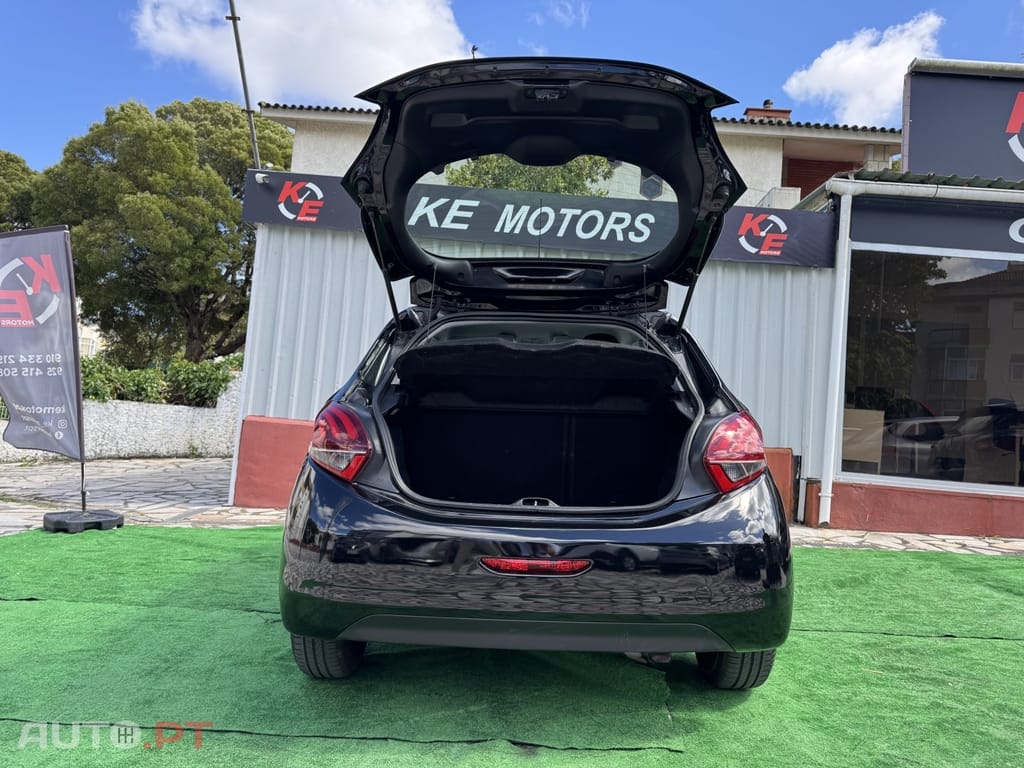 Peugeot 208 1.5 BlueHDi Active Business Pack