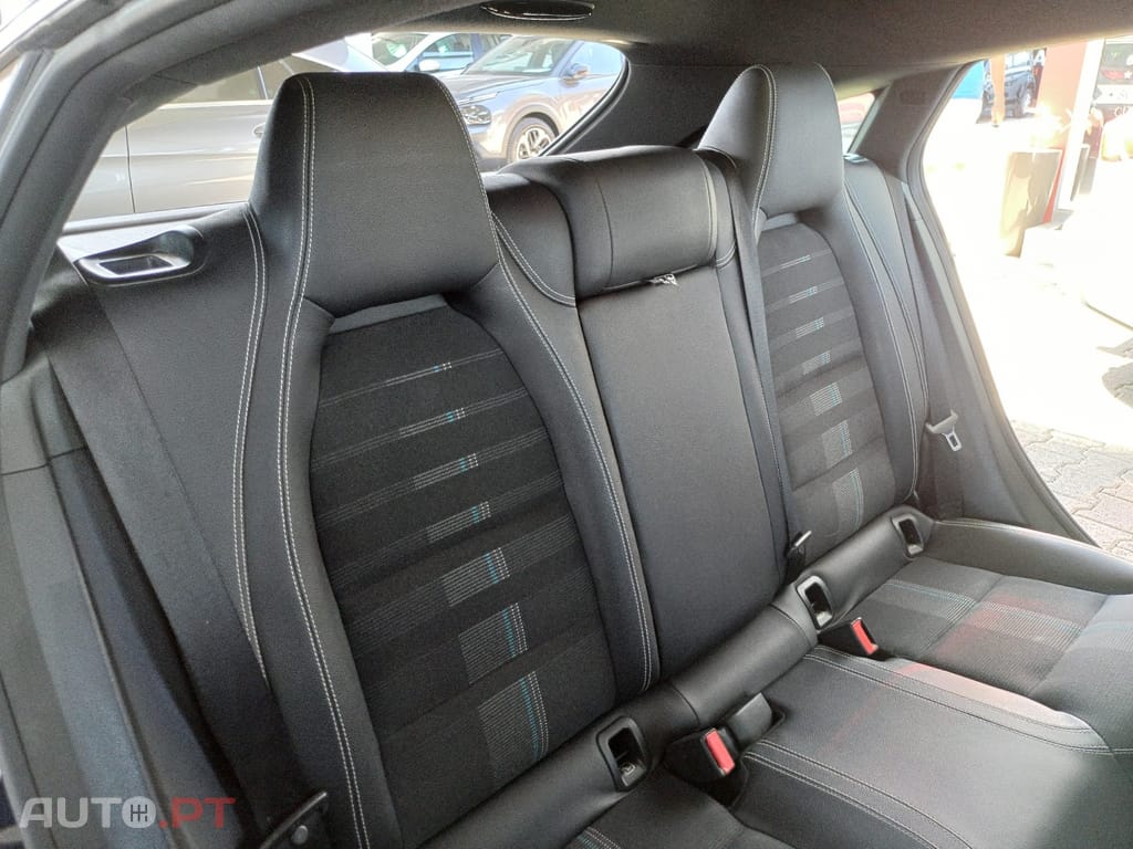 Mercedes-Benz CLA 180 d Urban