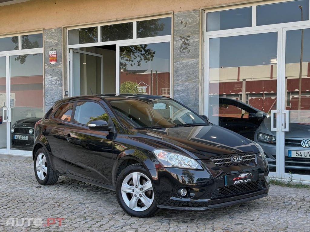 Kia Ceed S Coupé 1.4 CVVT EX ISG