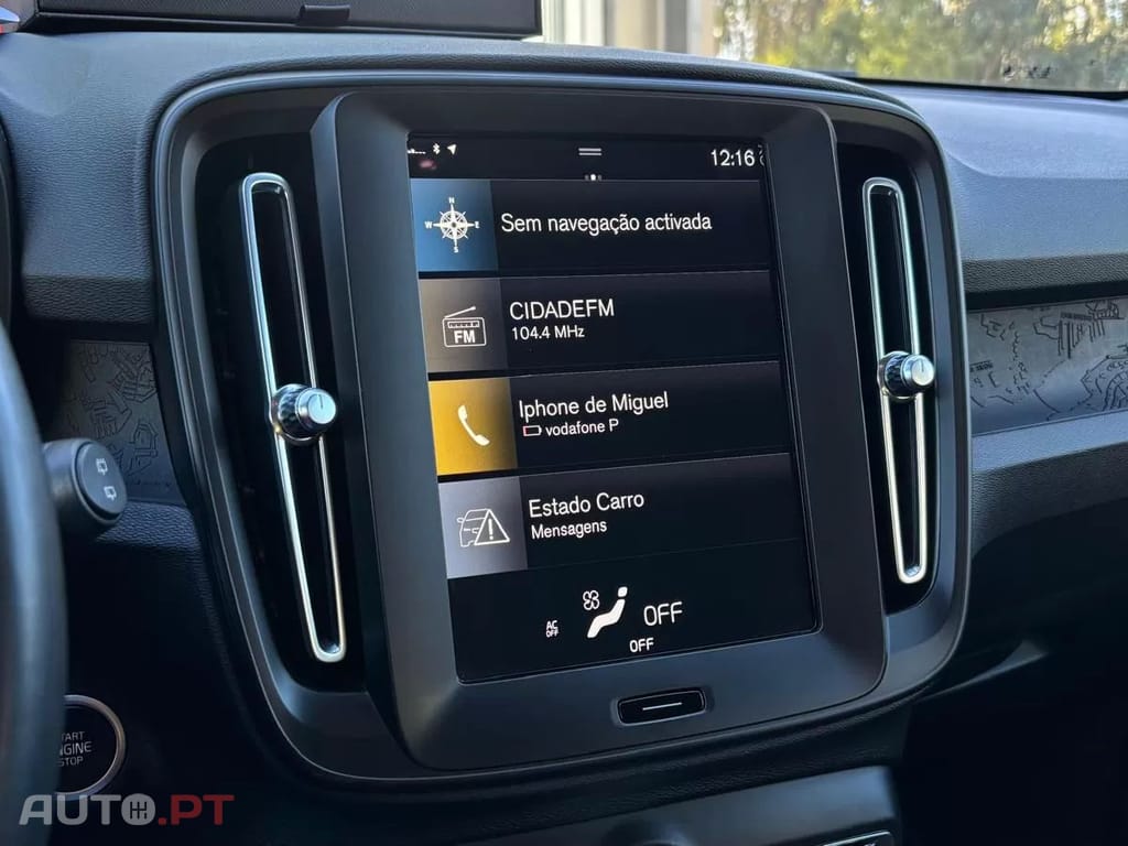 Volvo XC 40 1.5 T2 Momentum Core — fotografia 14