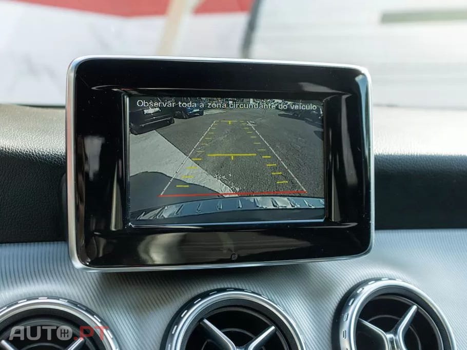 Mercedes-Benz GLA 220 CDI 4Matic 7G-DCT Style