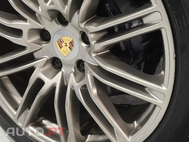 Porsche Cayenne Platinum Edition