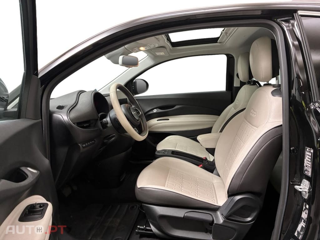Fiat 500e La Prima