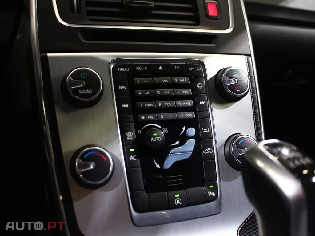 Volvo V60 2.0 D2 Momentum Drive