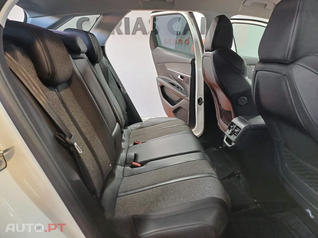 Peugeot 3008 1.6 BlueHDi Allure EAT6