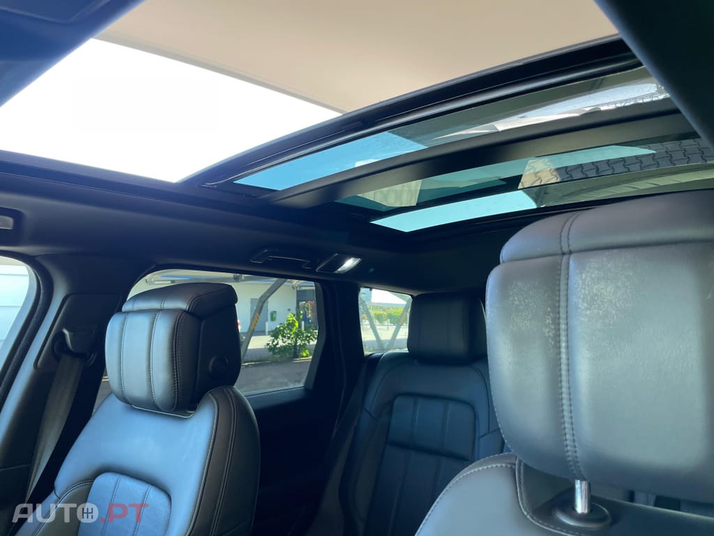 Land Rover Range Rover Sport P400e Hybrid SE