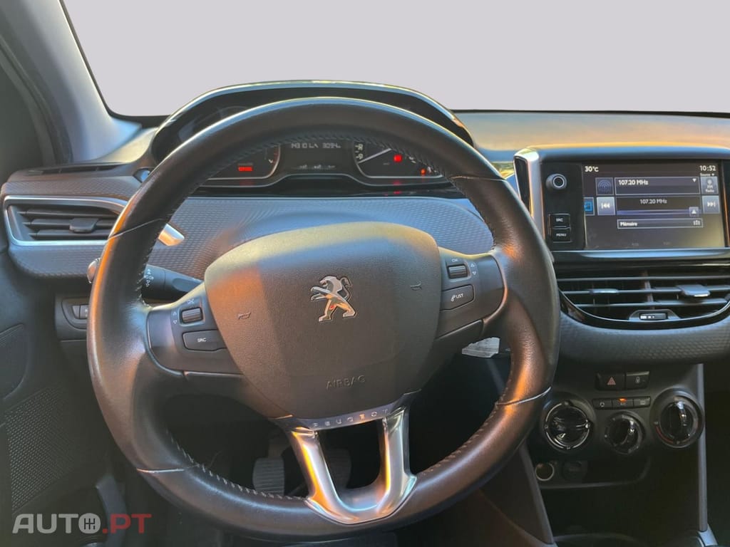 Peugeot 208  1.2 VTi Style