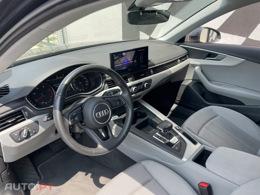 Audi A4 Avant 30 TDI Advanced S tronic