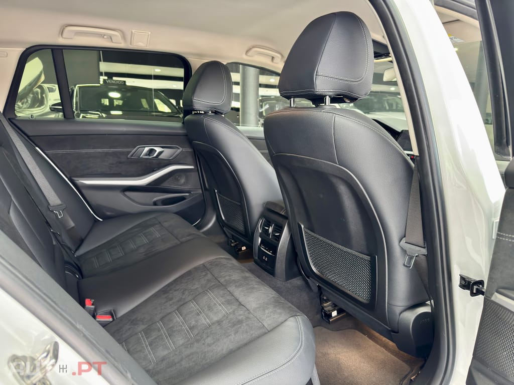 BMW 330 e Touring Corporate Edition Auto