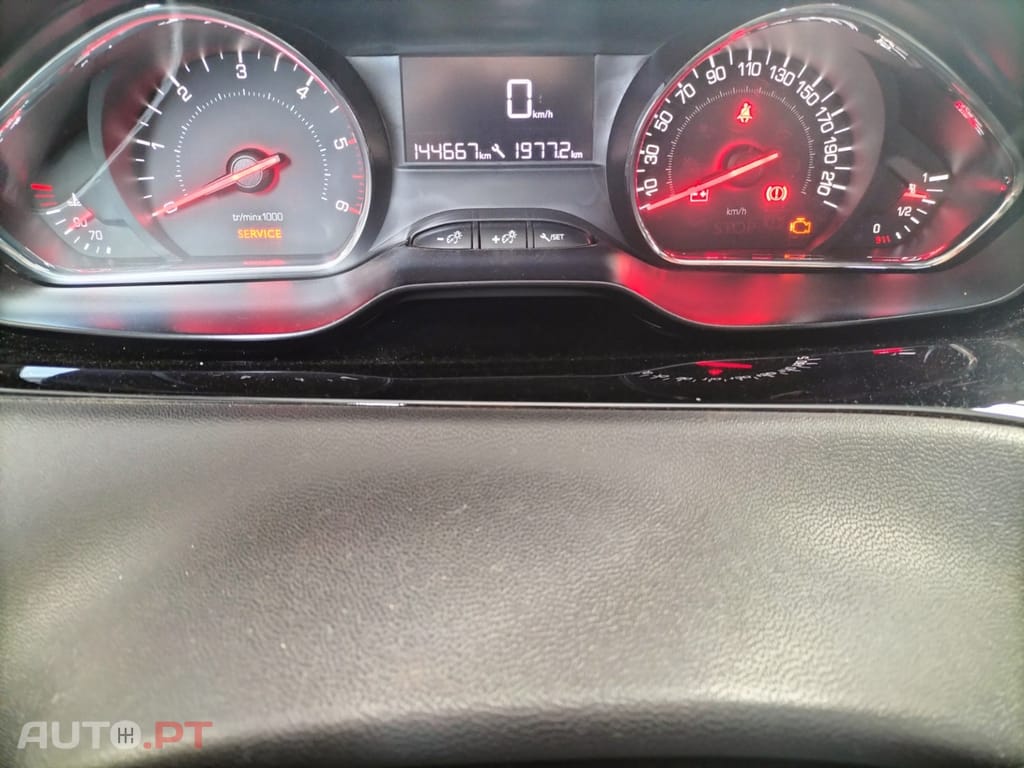 Peugeot 208 1.4 HDI