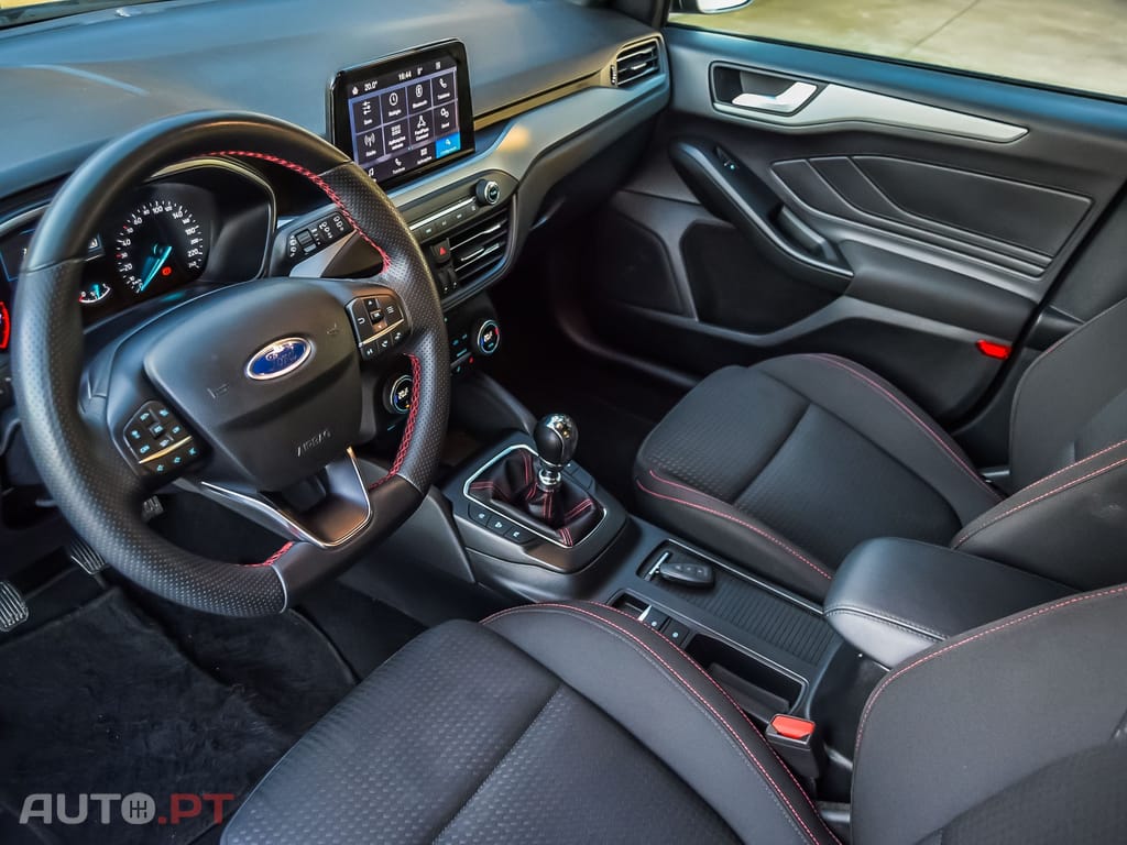 Ford Focus SW 1.0 EcoBoost ST-Line