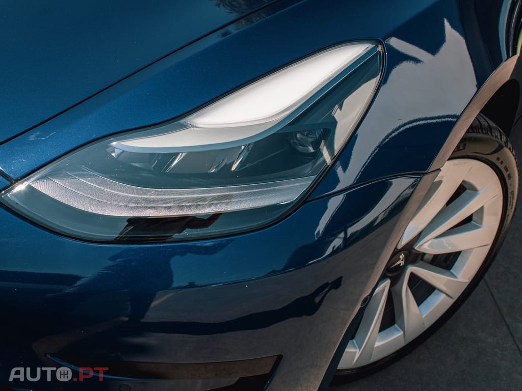 Tesla Model 3 Standard Range Plus RWD