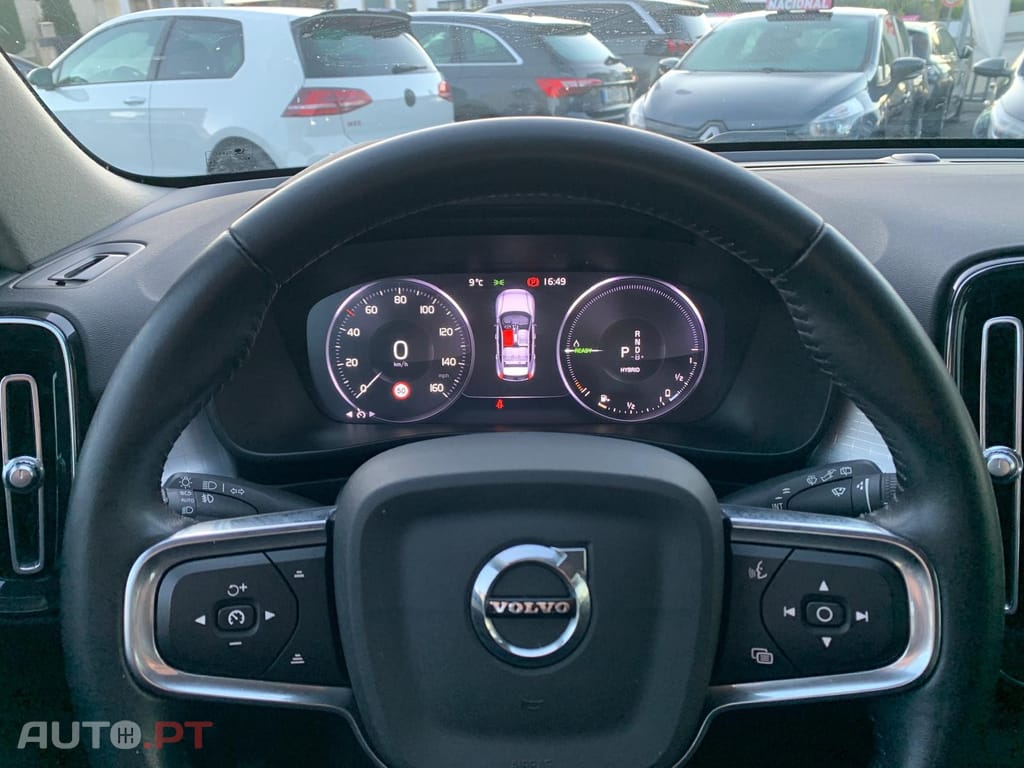 Volvo XC40 1.5 T5 PHEV Momentum