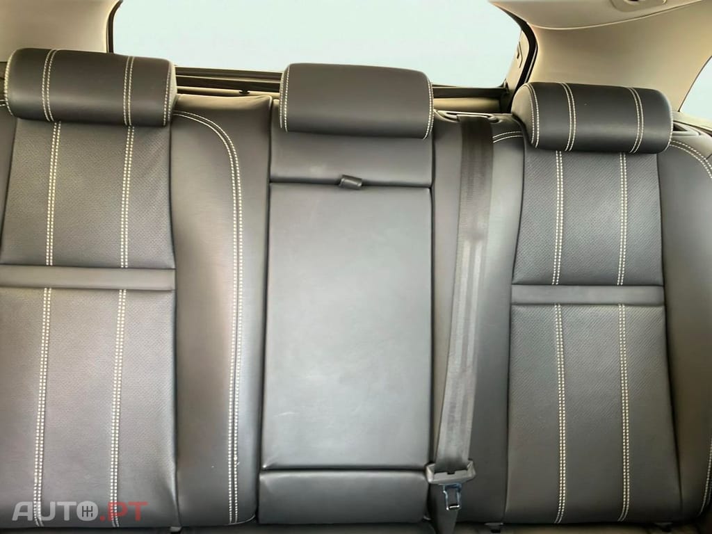 Land Rover Velar 2.0 D200 MHEV 4x4 R-DINAMIC