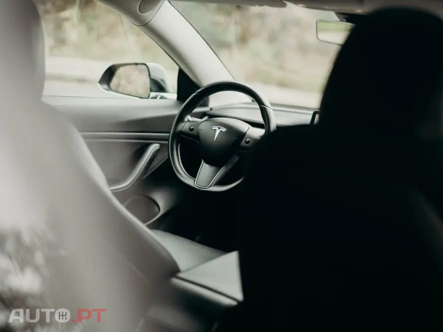 Tesla Model 3 Long Range AWD Dual Motor