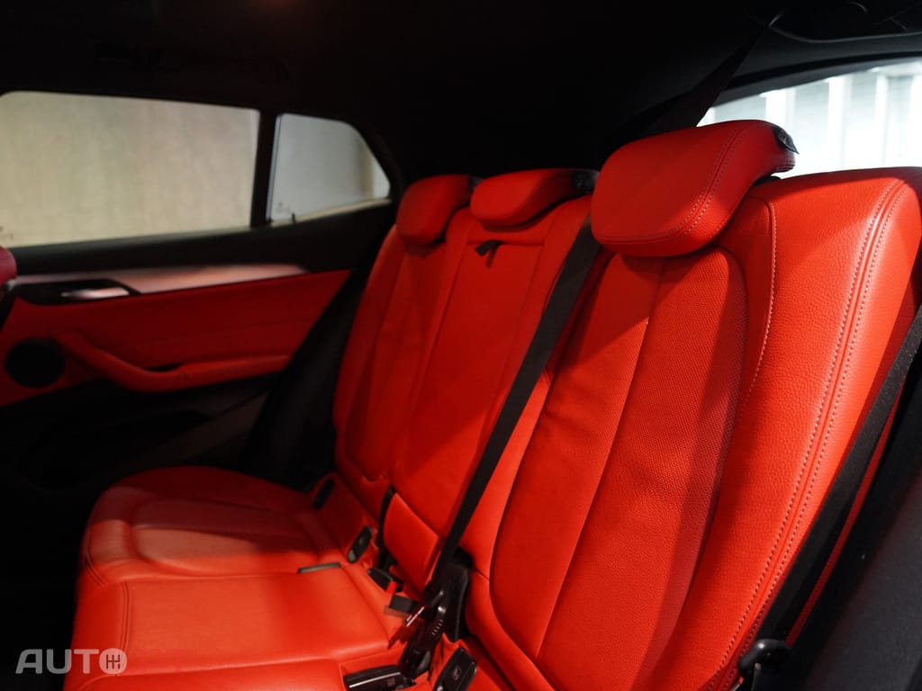 BMW X2 18 i sDrive Advantage