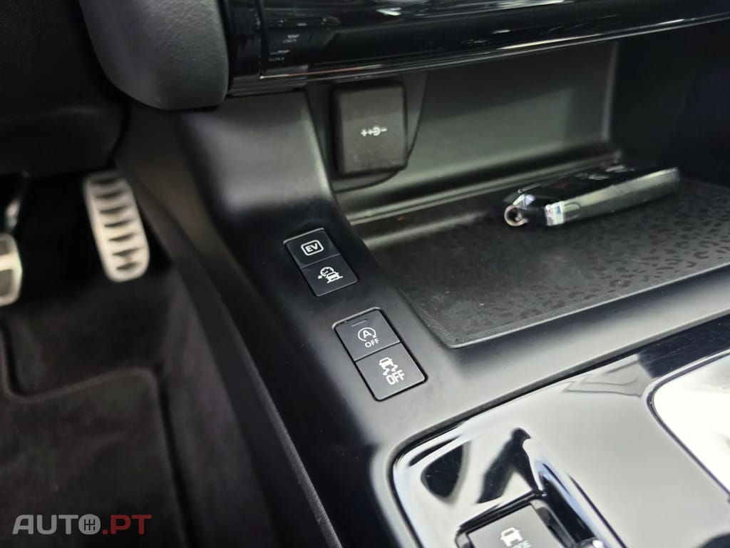 Jaguar E-Pace 1.5 P300e R-Dynamic S AWD Aut.