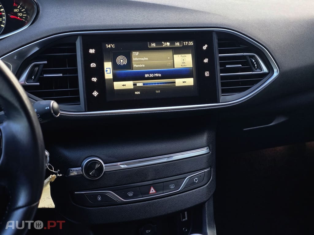 Peugeot 308 1.6 BlueHDi Allure J17