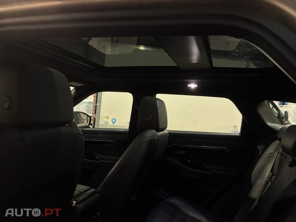 Land Rover Evoque 1.5 P300e AWD R-Dynamic Auto