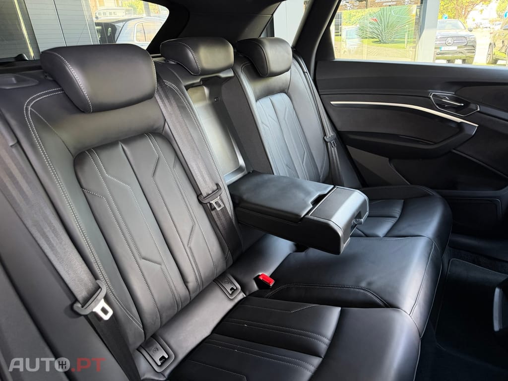 Audi Q8 E-Tron 50 quattro S line