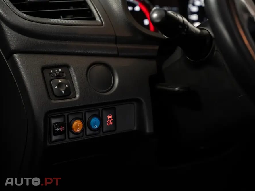 Mitsubishi L200 2.3 DI-D CD Invite 4WD