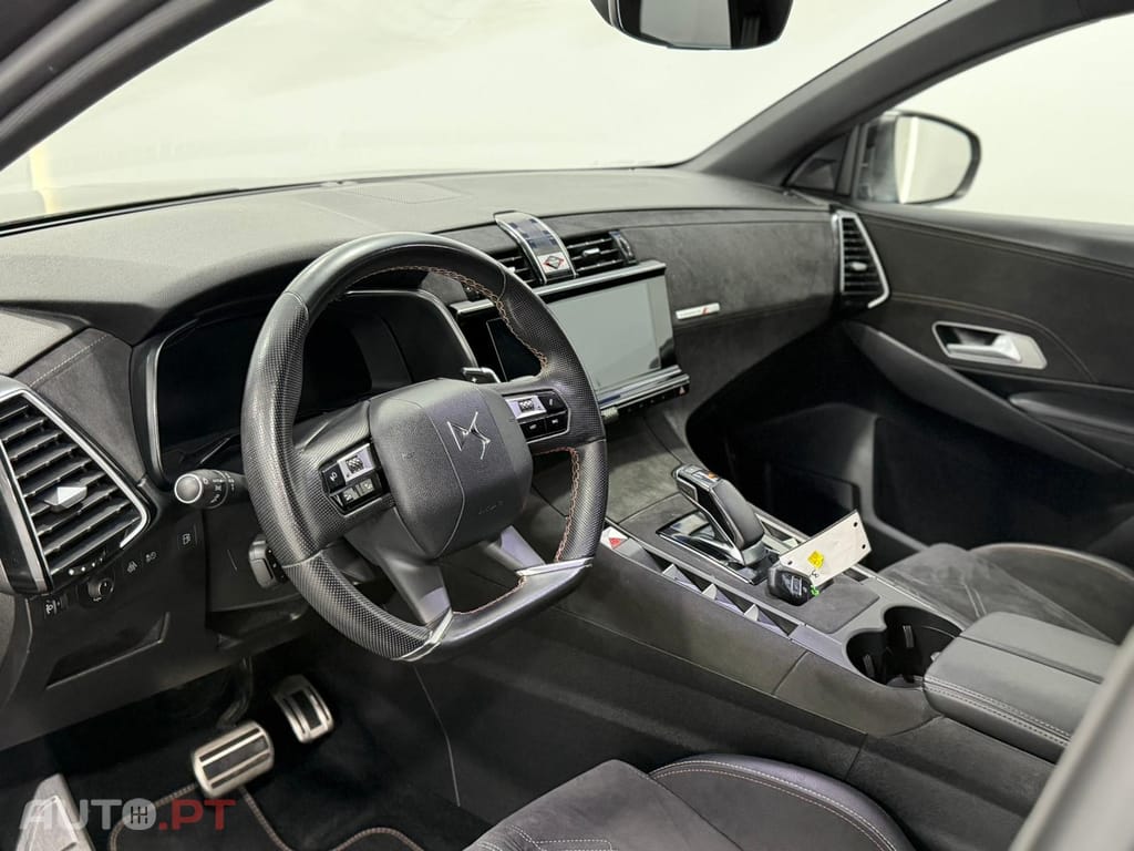 DS DS7 Crossback E-Tense Performance Line EAT8