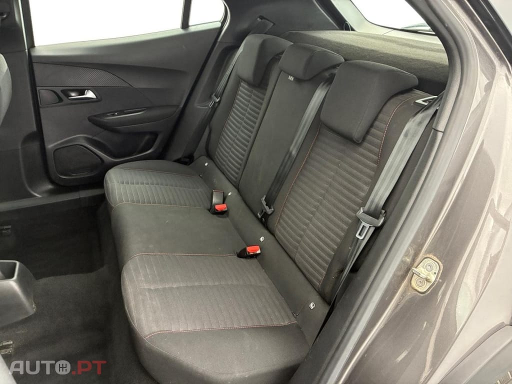 Peugeot 2008 1.2 PureTech Active Pack EAT8