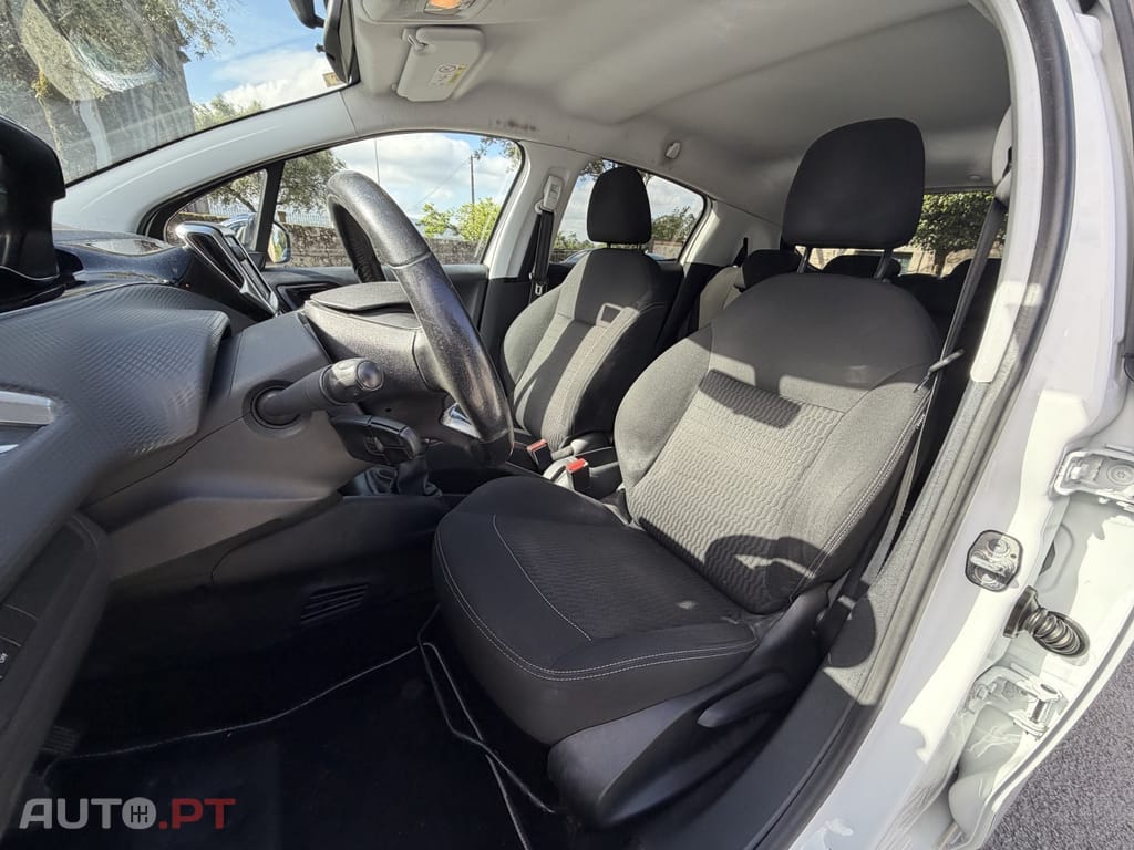 Peugeot 208 1.6 e-HDi Active