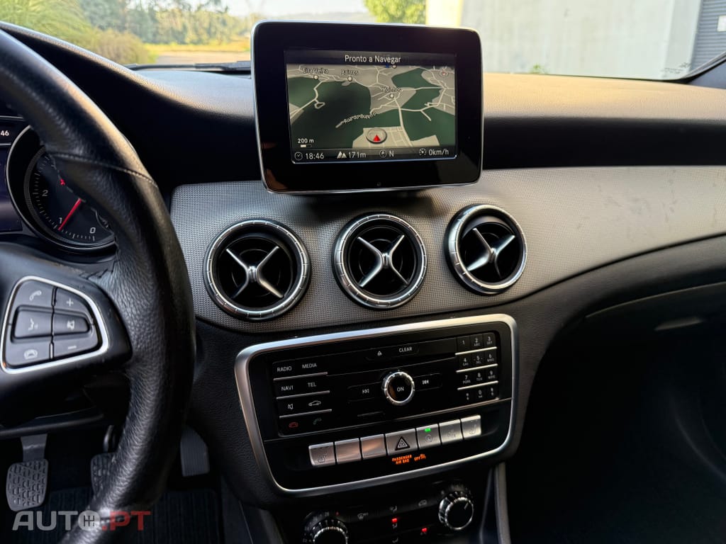 Mercedes-Benz CLA 180 d Shooting Brake Urban