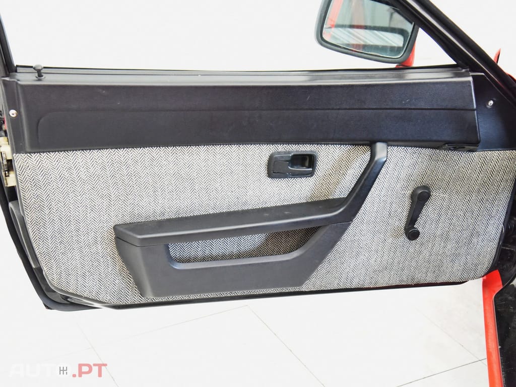 Porsche 924 COUPE 2.0