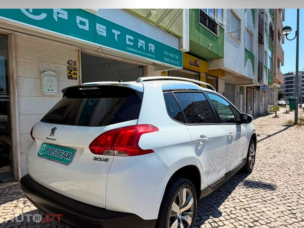 Peugeot 2008 1.2 VTi Active