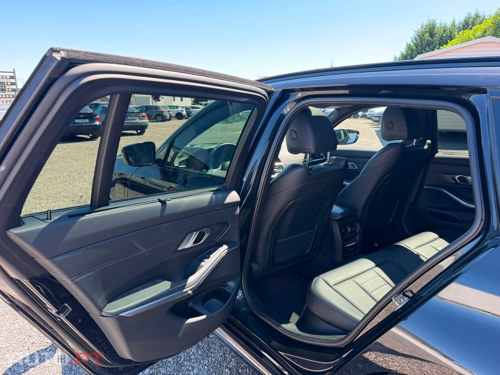 BMW 330 e Touring Pack M Auto