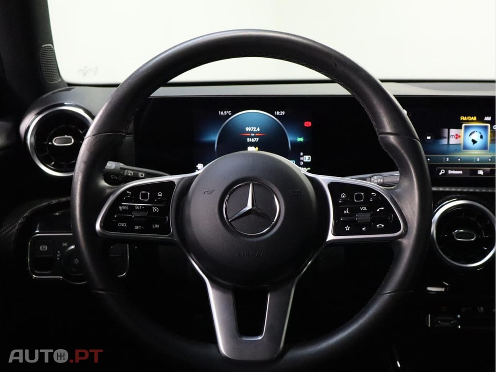 Mercedes-Benz A 250 e Auto BUSINESS LINE