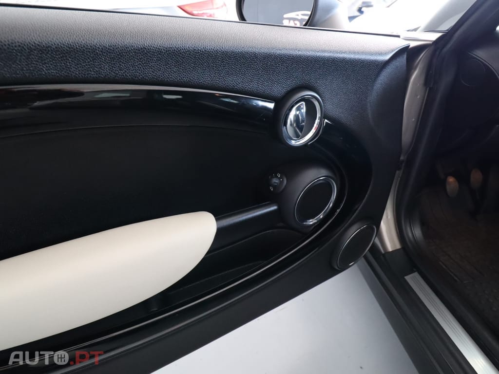 MINI Cooper Cooper D