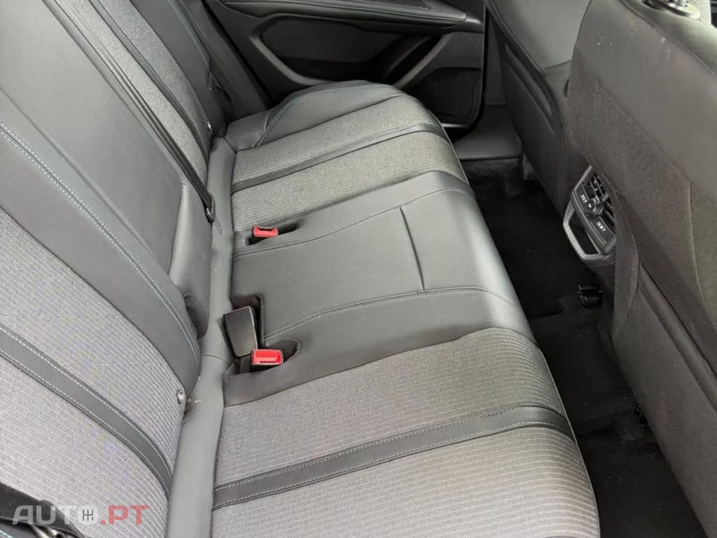 Peugeot 3008 Hybrid4 300 e-EAT8 Allure I.V.A DEDUTIVEL