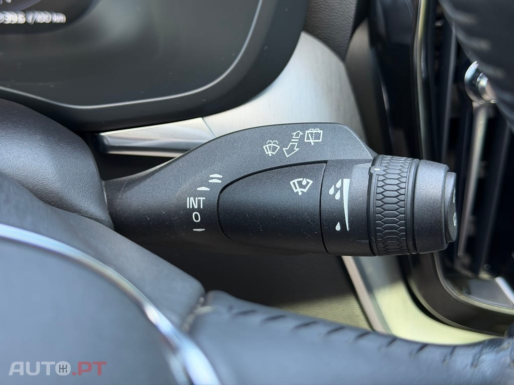 Volvo XC60 2.0 T8 PHEV Momentum Plus AWD
