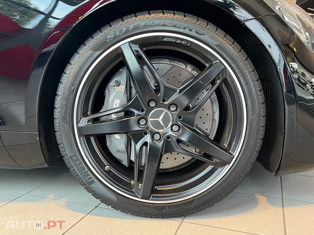 Mercedes-Benz AMG GT V8