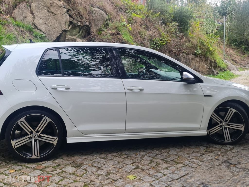 Volkswagen Golf 2.0 TSi R