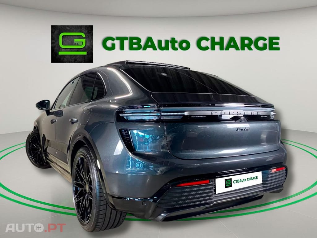 Porsche Macan Turbo  I.V.A DEDUTÍVEL