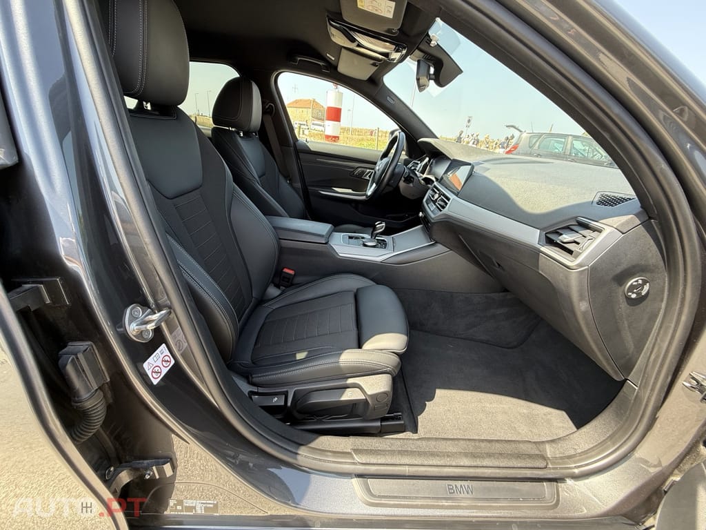 BMW 320 e Touring Line Sport Auto