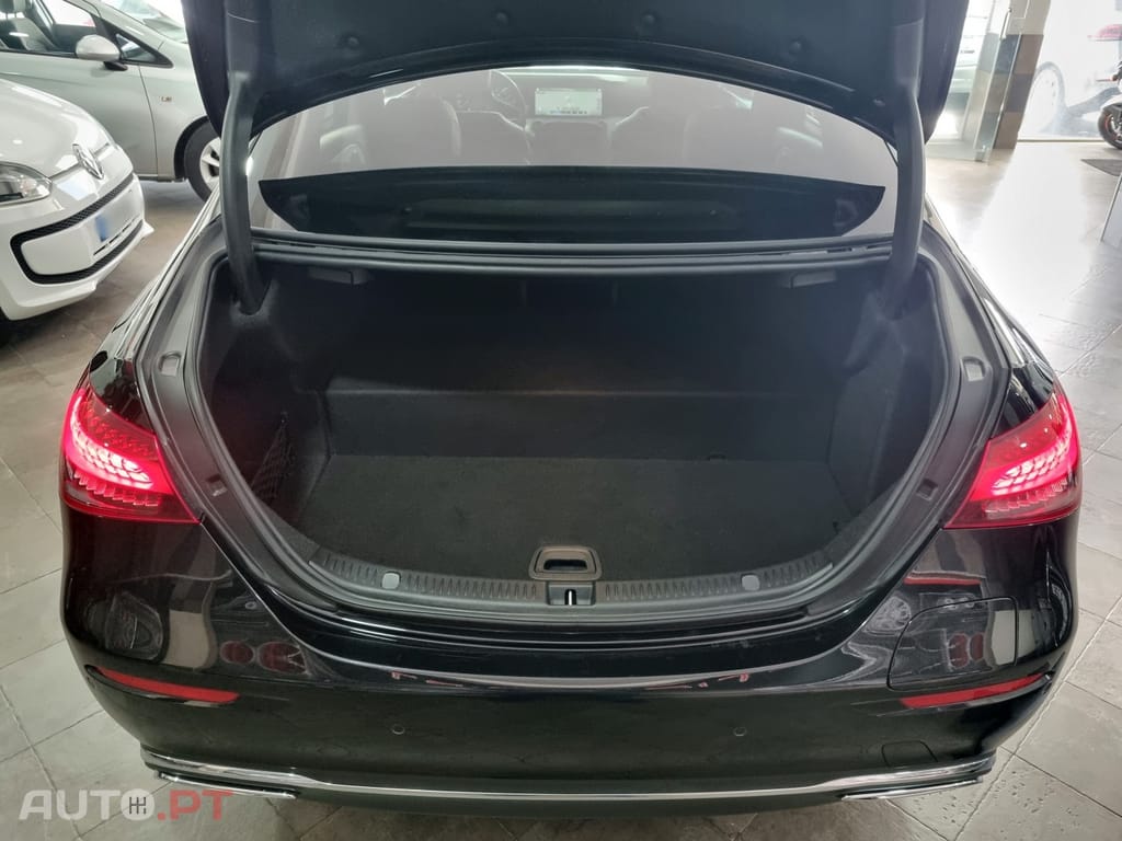 Mercedes-Benz E 300 De Avantgarde