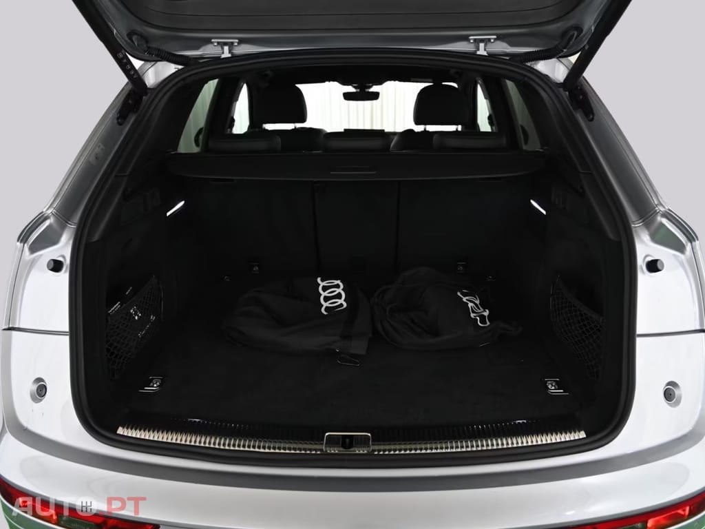Audi Q5 I.V.A DEDUTÍVEL  50 TFSIe quattro S-Line