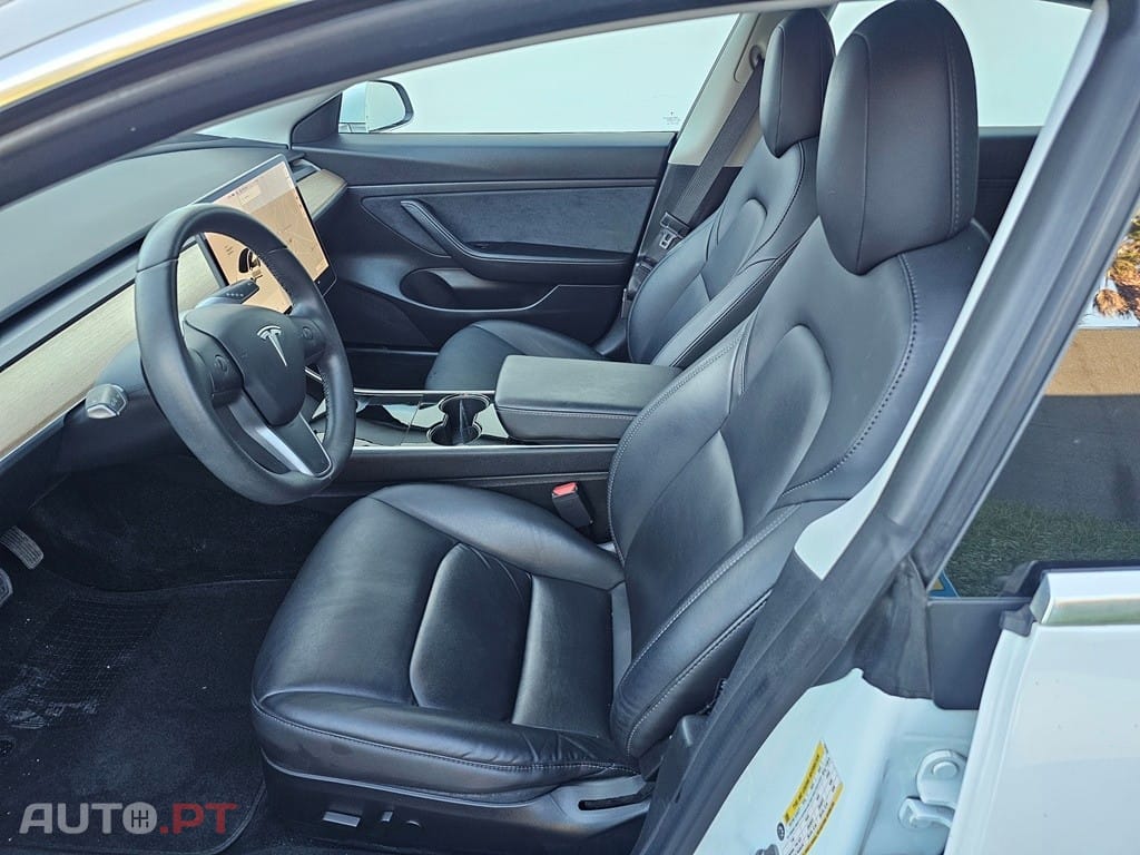 Tesla Model 3 Standard Range Plus RWD