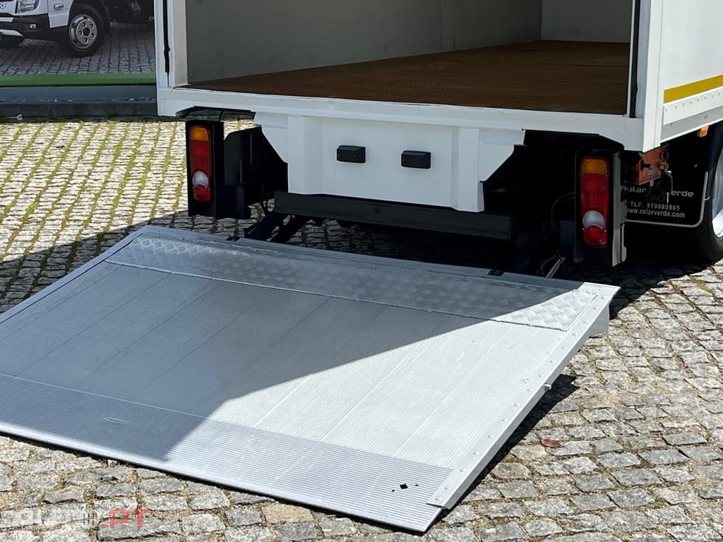 Iveco Daily PLATAFORMA + CONTENTOR